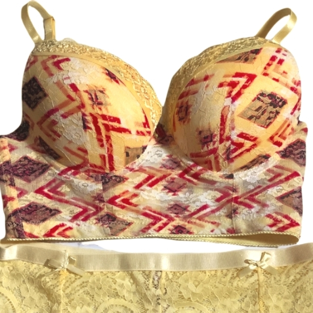 BODY FROSTING Bra and Panty Set Size 34B/ Medium